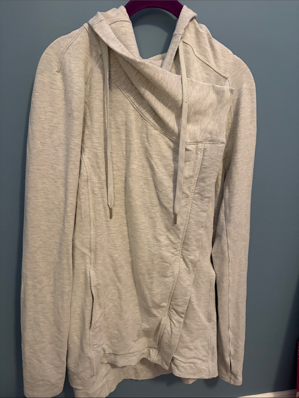 Lululemon Women’s Size 8 Gray zip up/button up Jacket
